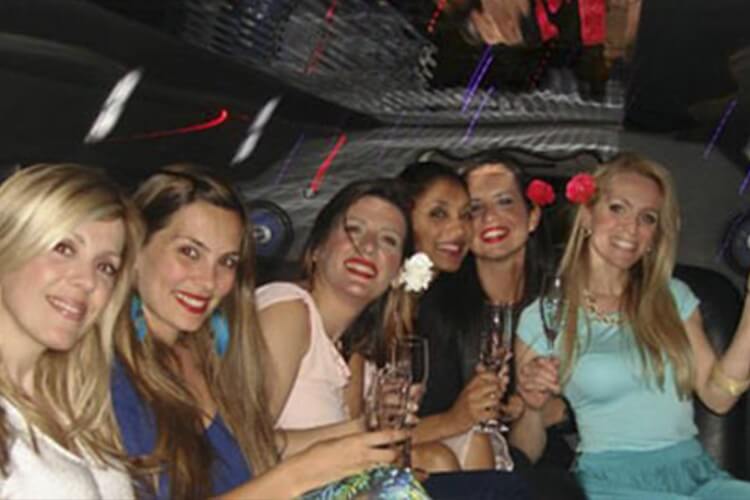 Limusinas para Despedidas con show de boy soltera-4