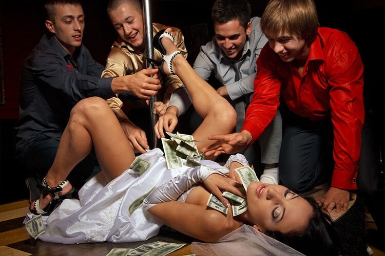 show-stripper-4