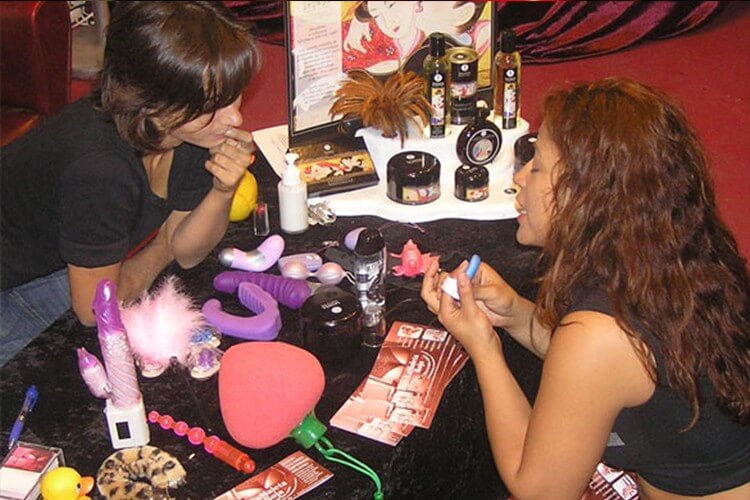 Despedidas de soltera con Tuppersex en Madrid